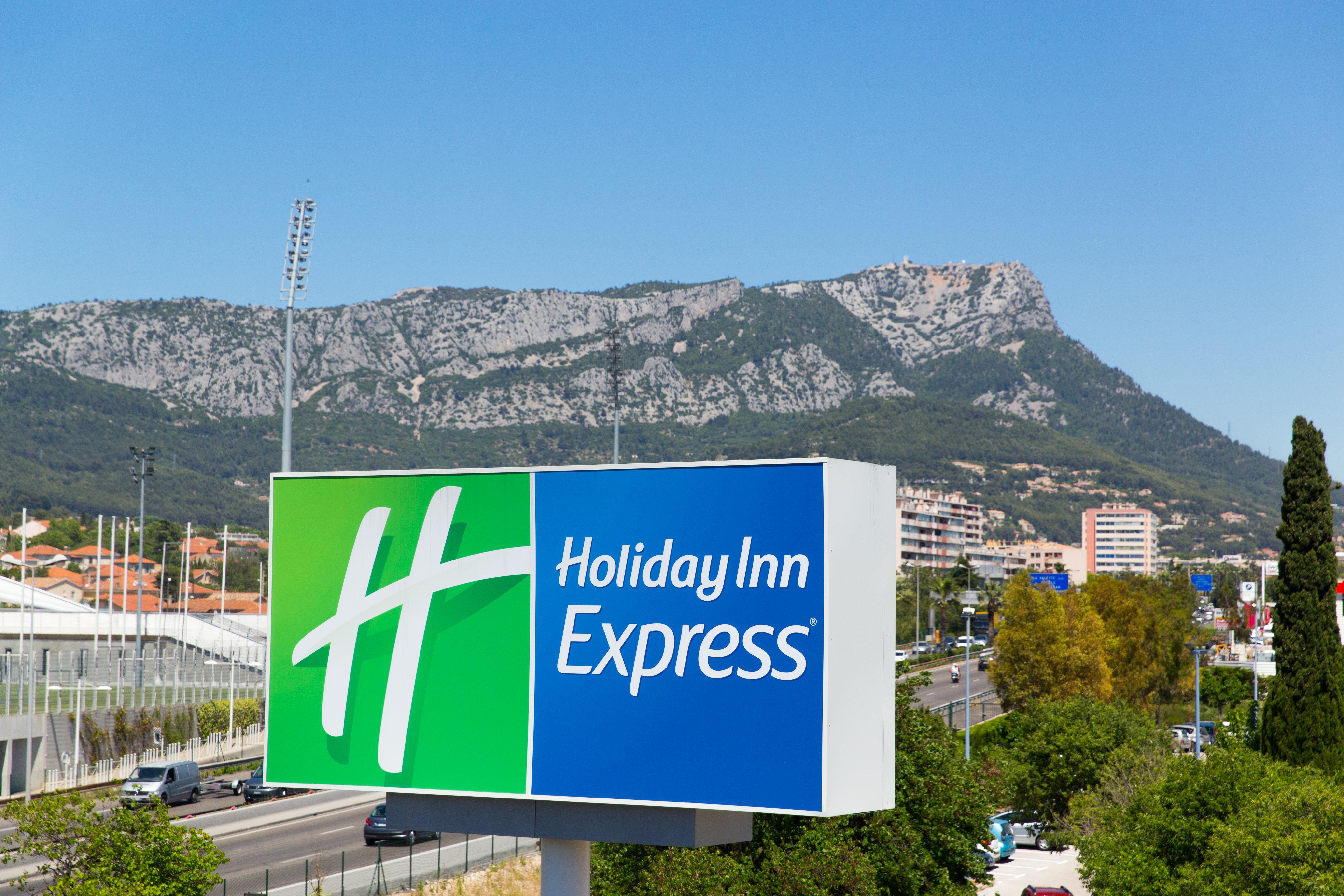 Holiday Inn Express Toulon - Est, An Ihg Hotel エクステリア 写真